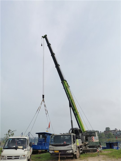 通道县桥梁建设吊装案例